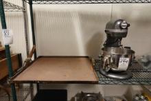 KITCHENAID MIXER (NEEDS HELP)