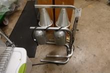HEAT LAMPS (X2)
