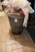 BRUTE TRASH CAN W/CASTERS