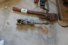 PIPE WRENCH & CLAMP