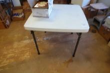 3’ X 3’ LIFETIME TABLE