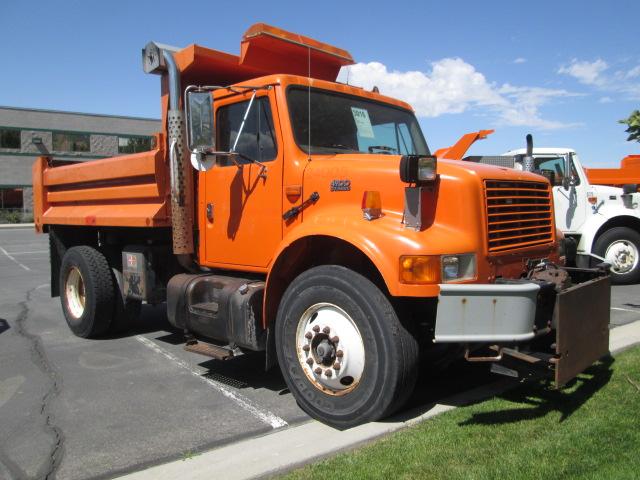 2001 INTL 4900 DUMP