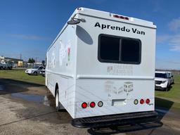 2001 FREIGHTLINER MT55