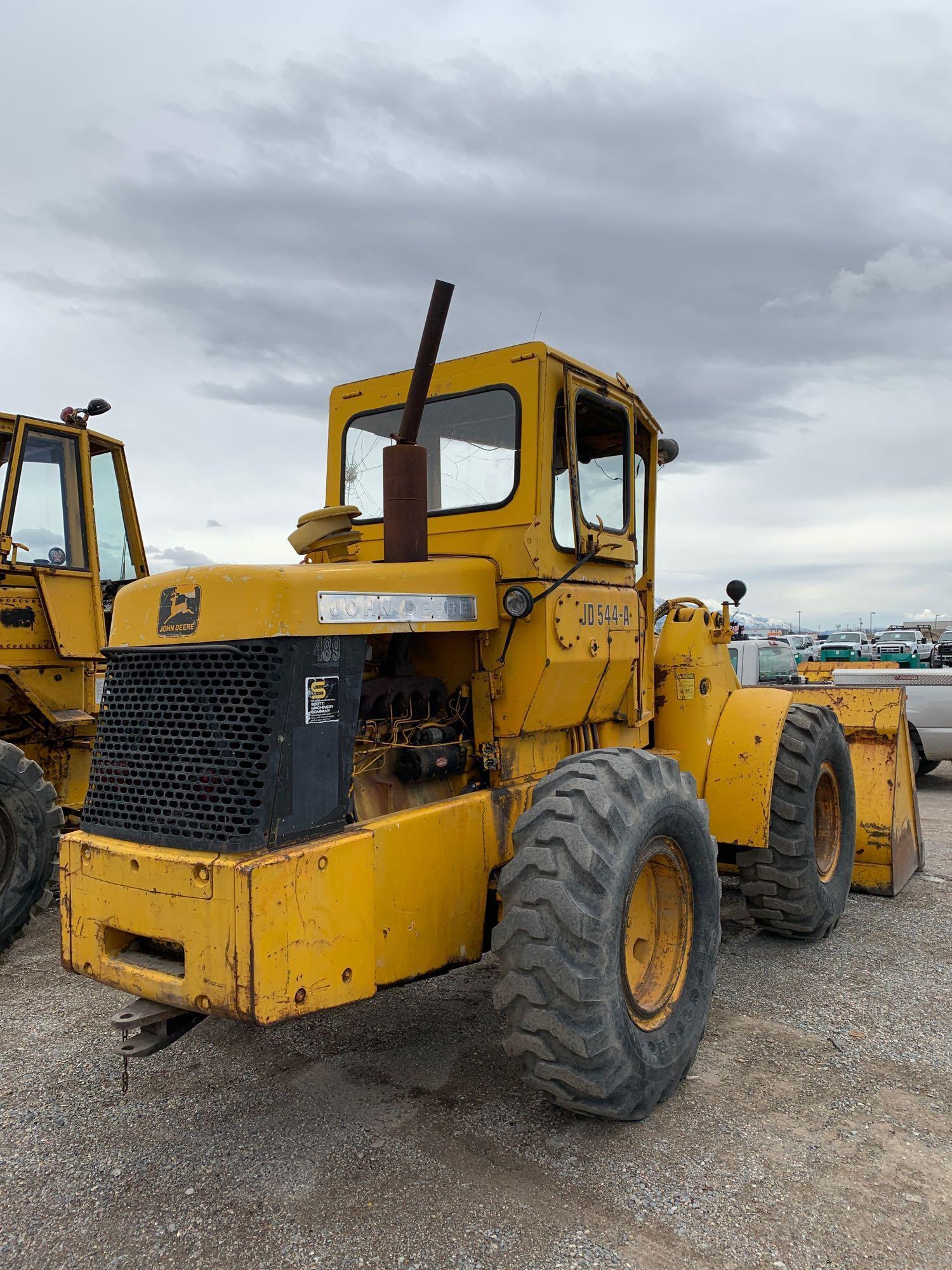 1972 JOHN DEERE 544A LOADER