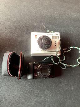 1 LOMO INSTANT CAMERA, 1 SONY CYBERSHOT CAMERA