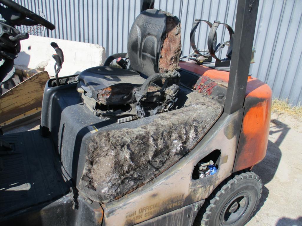 DOOSAN G-30P-5 FORKLIFT