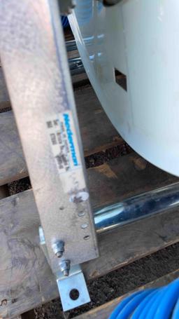 EXHAUST TUBE WITH REEL