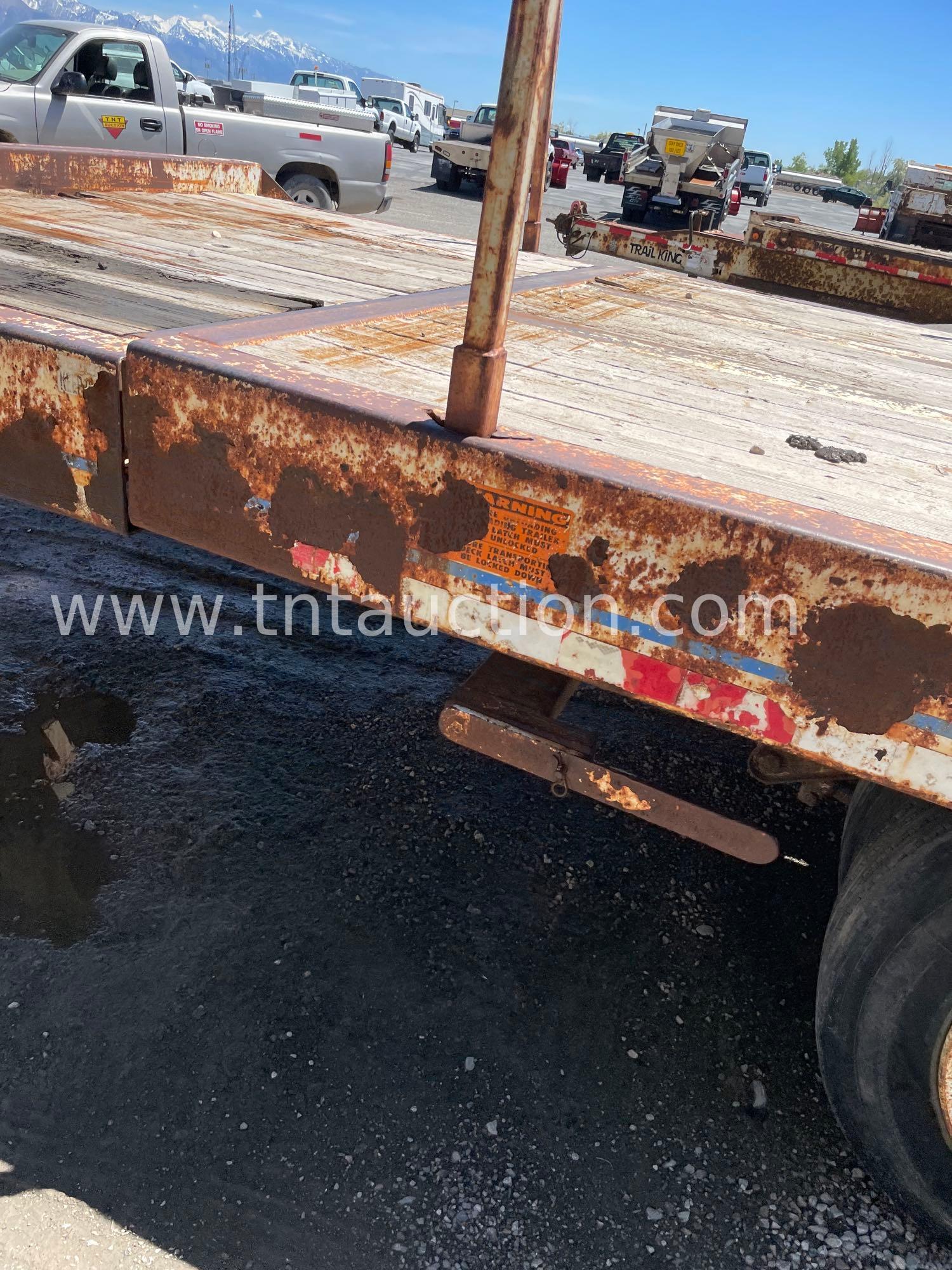 1997 TRAILMAX 30' TRAILER