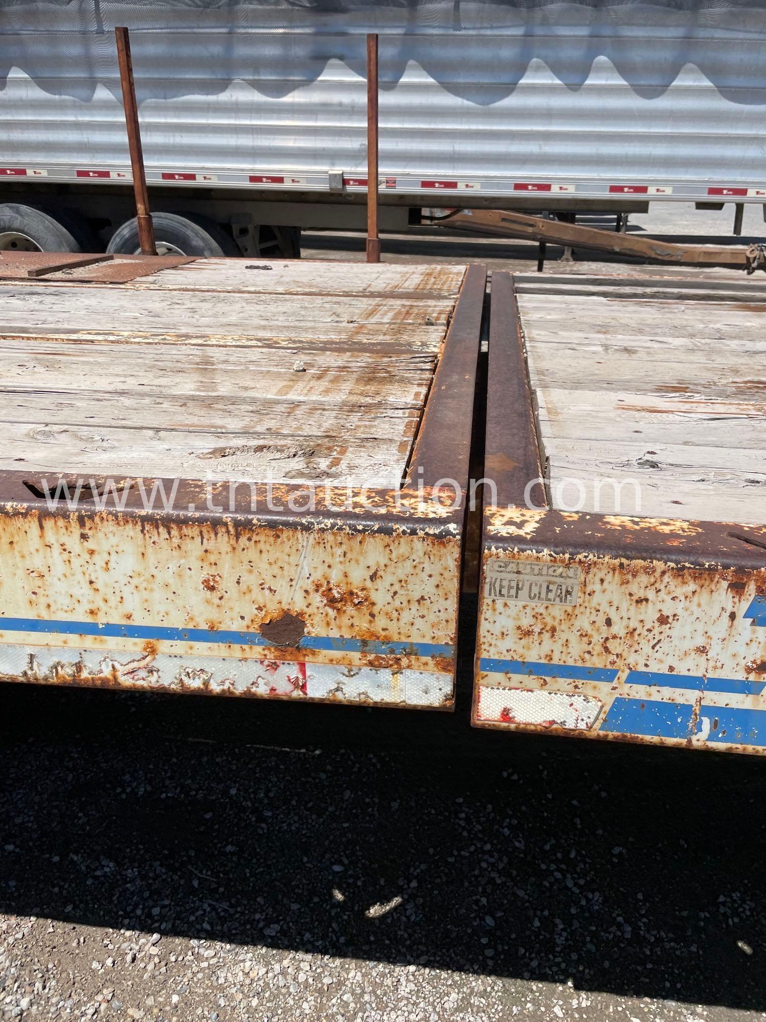 1997 TRAILMAX 30' TRAILER