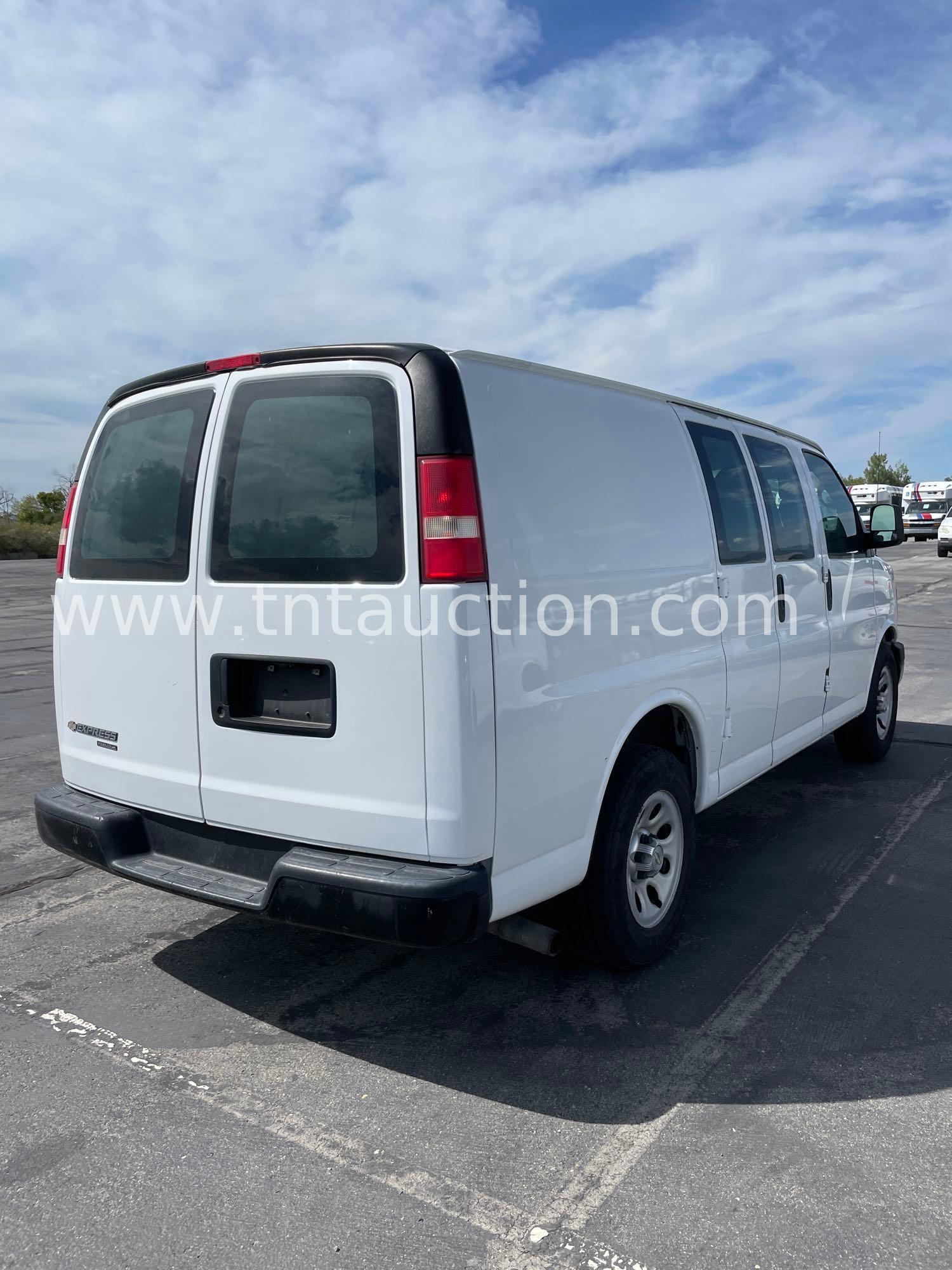 2012 Chev Express Utility