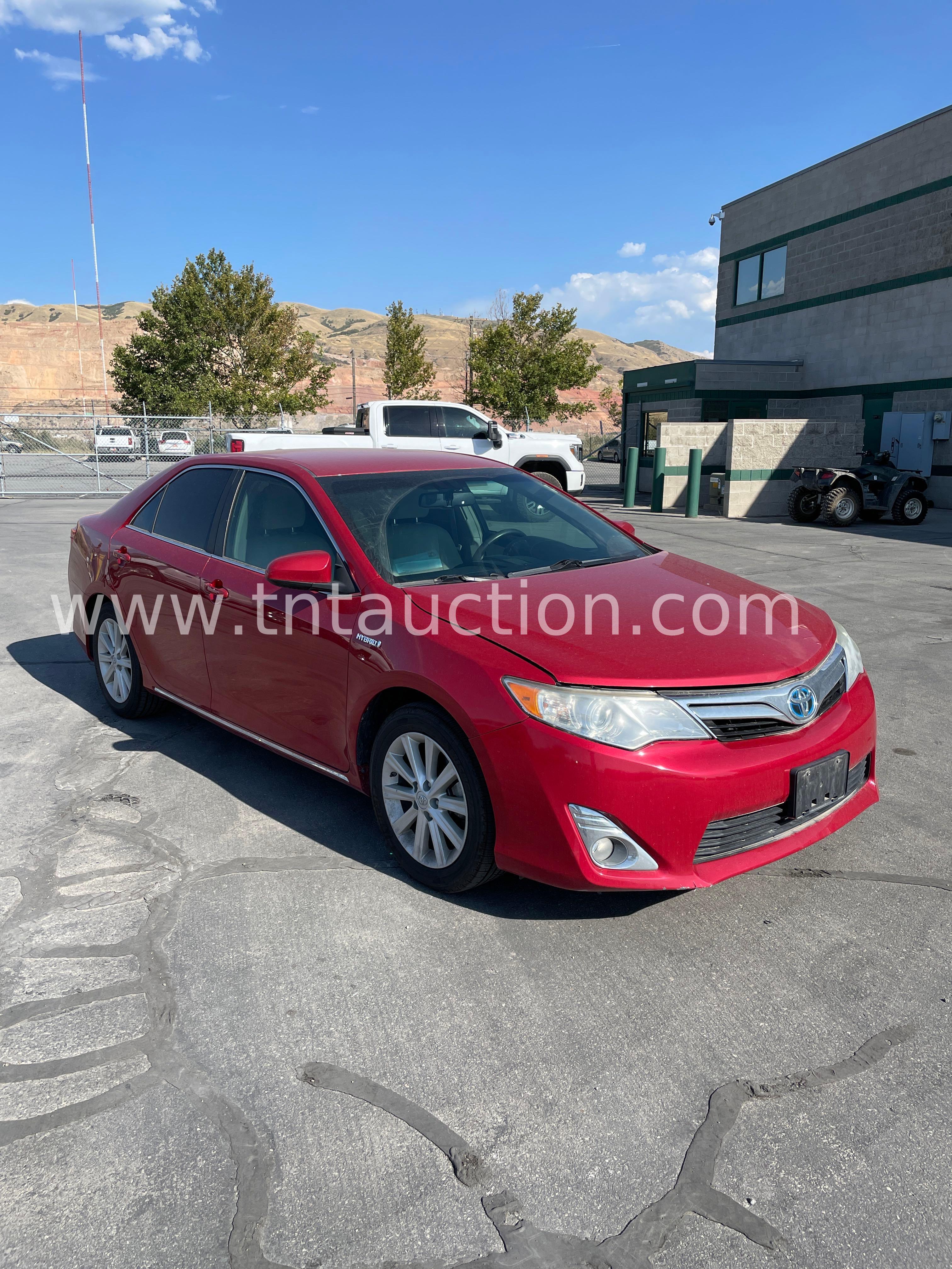 2014 Toyota Camry Hybrid