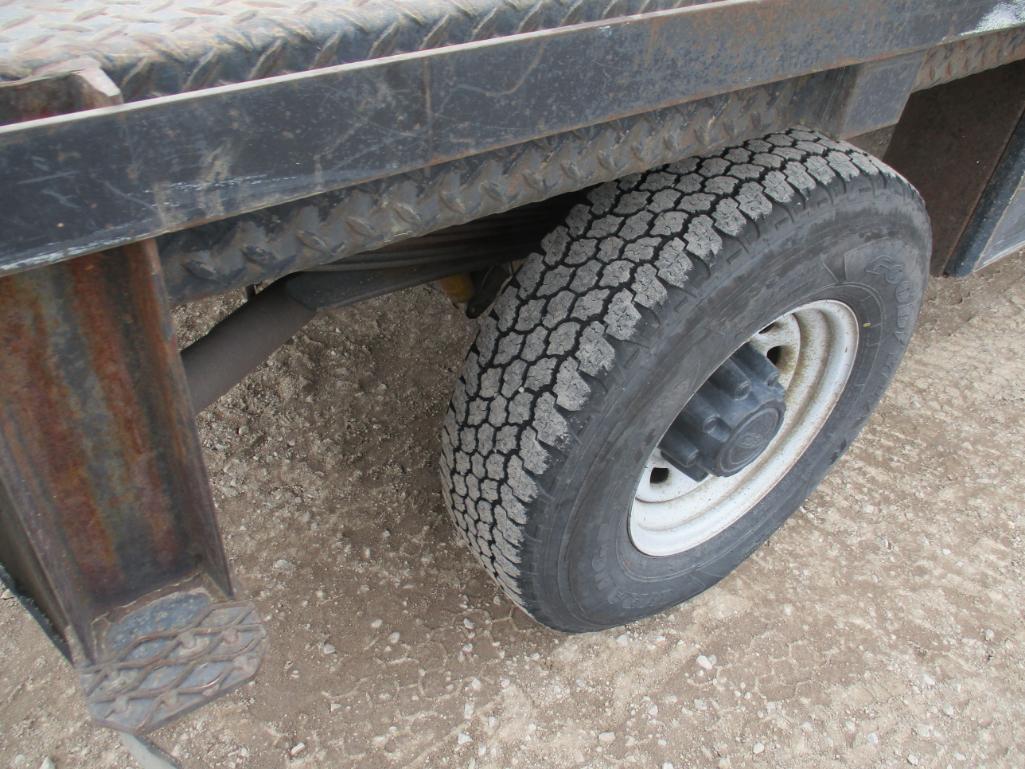 2004 Ford F-250 XL Flarbed