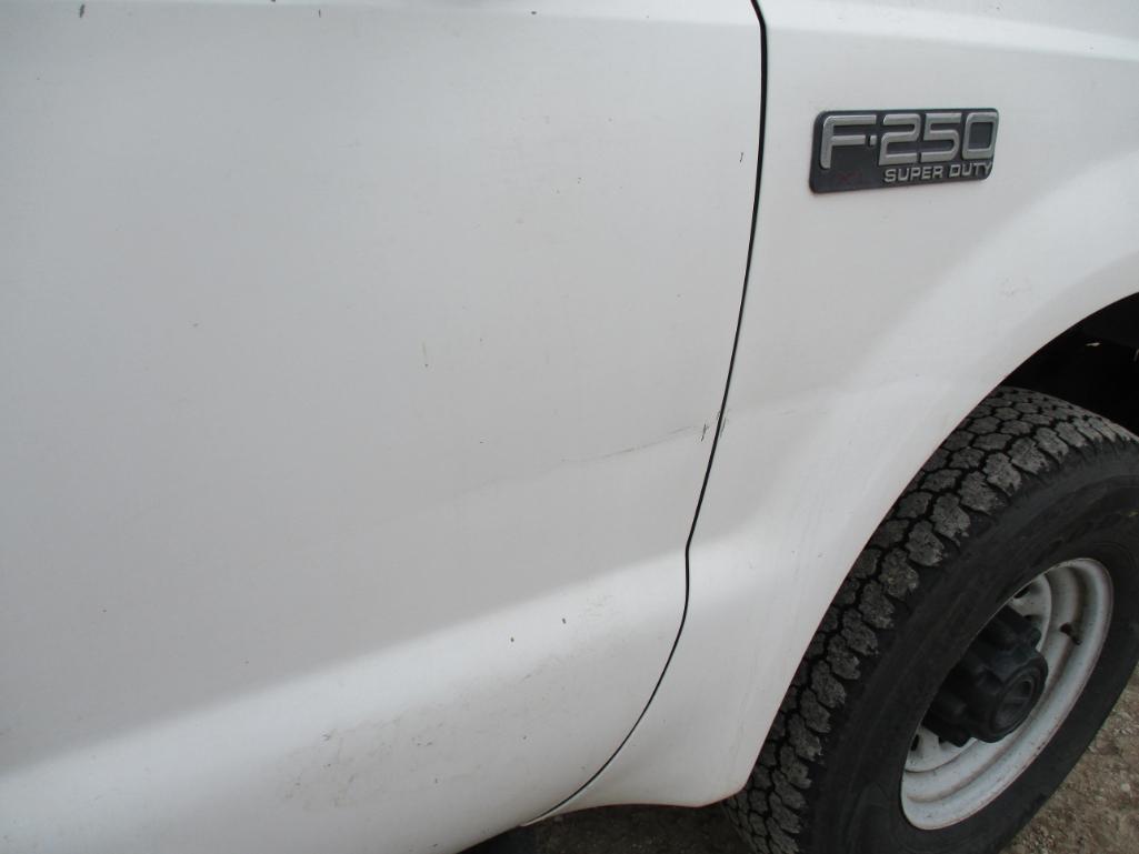 2004 Ford F-250 XL Flarbed