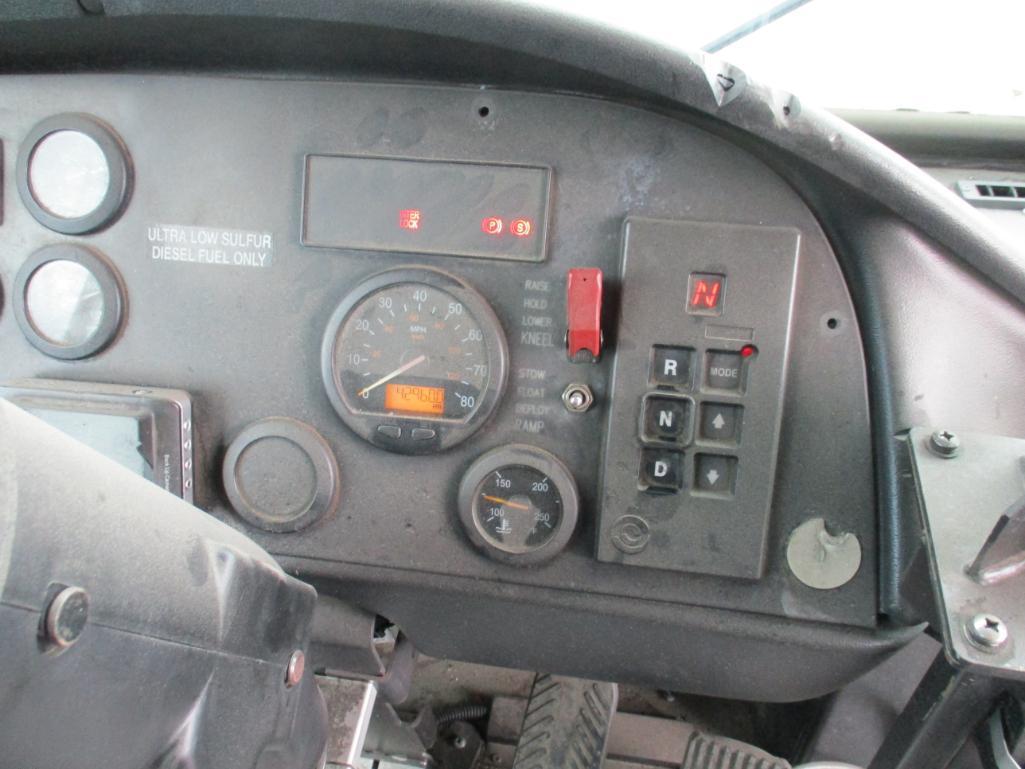 2010 New Flyer DE60LFA Transit Bus