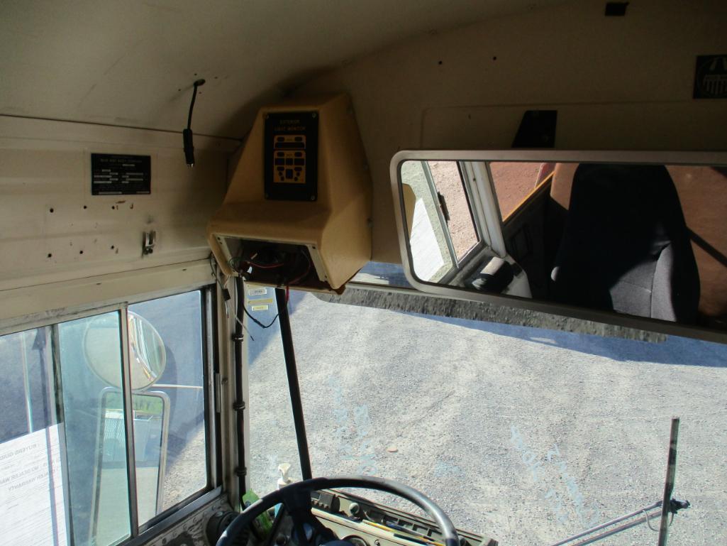 1990 Blue Bird 84 Pass. Bus
