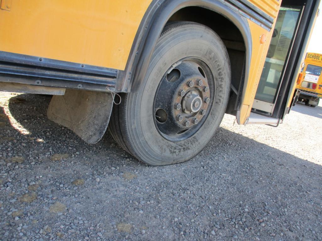 1990 Blue Bird 84 Pass. Bus