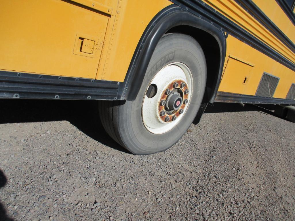 1990 Blue Bird 84 Pass. Bus