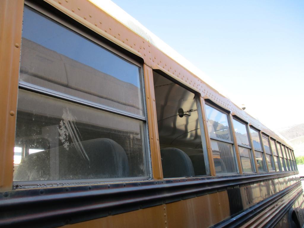 1993 Blue Bird 84 Pass. Bus