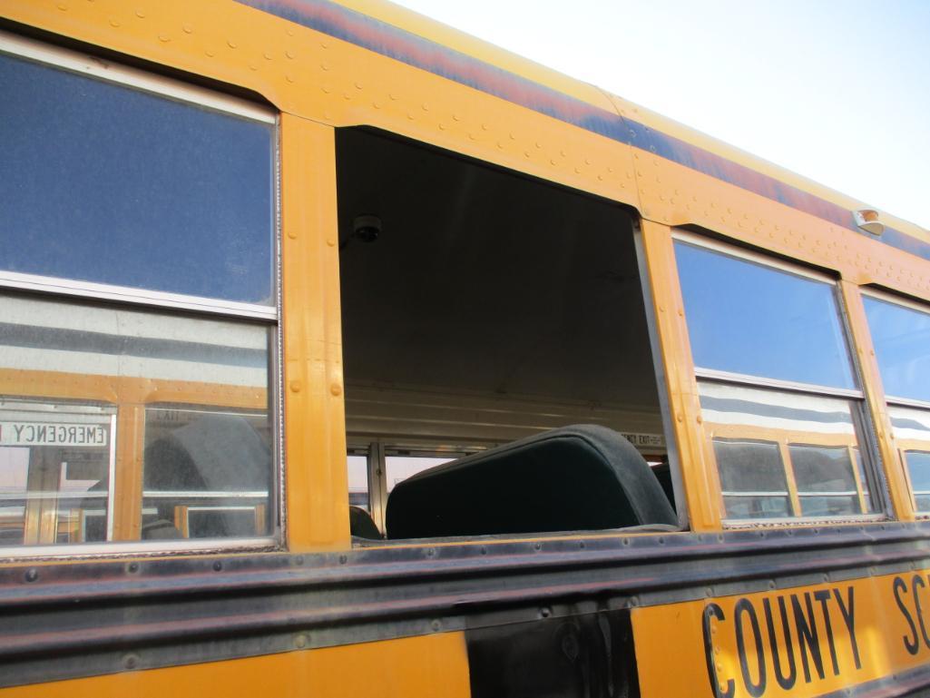 1993 Blue Bird 84 Pass. Bus