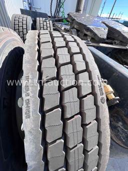 2000 Freightliner Tractor