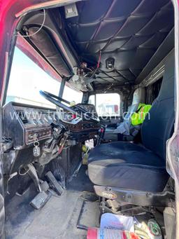 2000 Freightliner Tractor