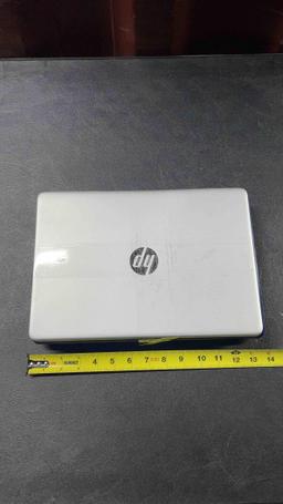 3 HP LAPTOPS