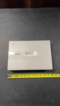 3 SAMSUNG LAPTOPS