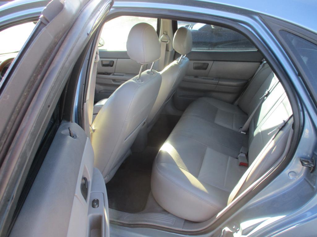 2005 Ford Taurus