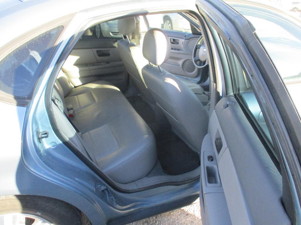 2005 Ford Taurus