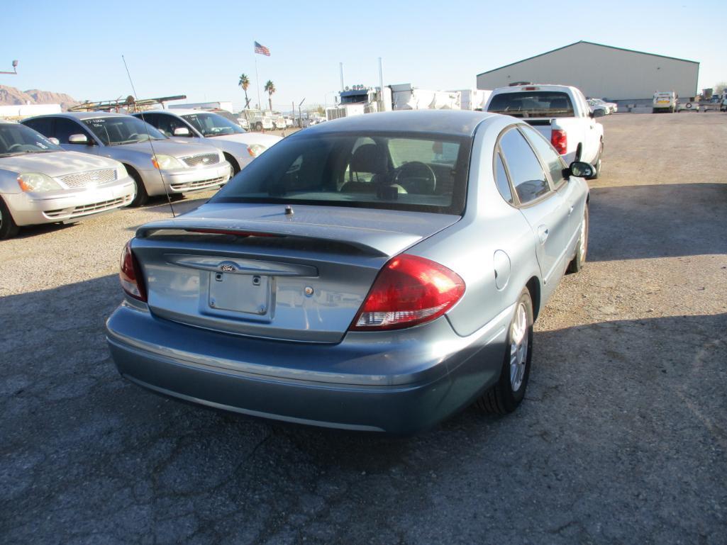 2005 Ford Taurus