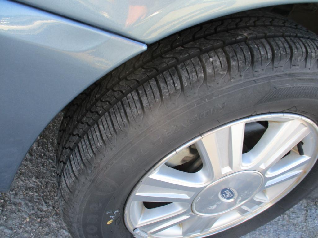 2005 Ford Taurus