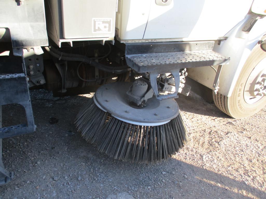 2018 Intl/Tymco 600 Air Sweeper