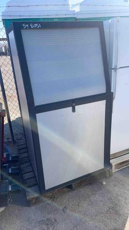 Trash Bin and Cabinet