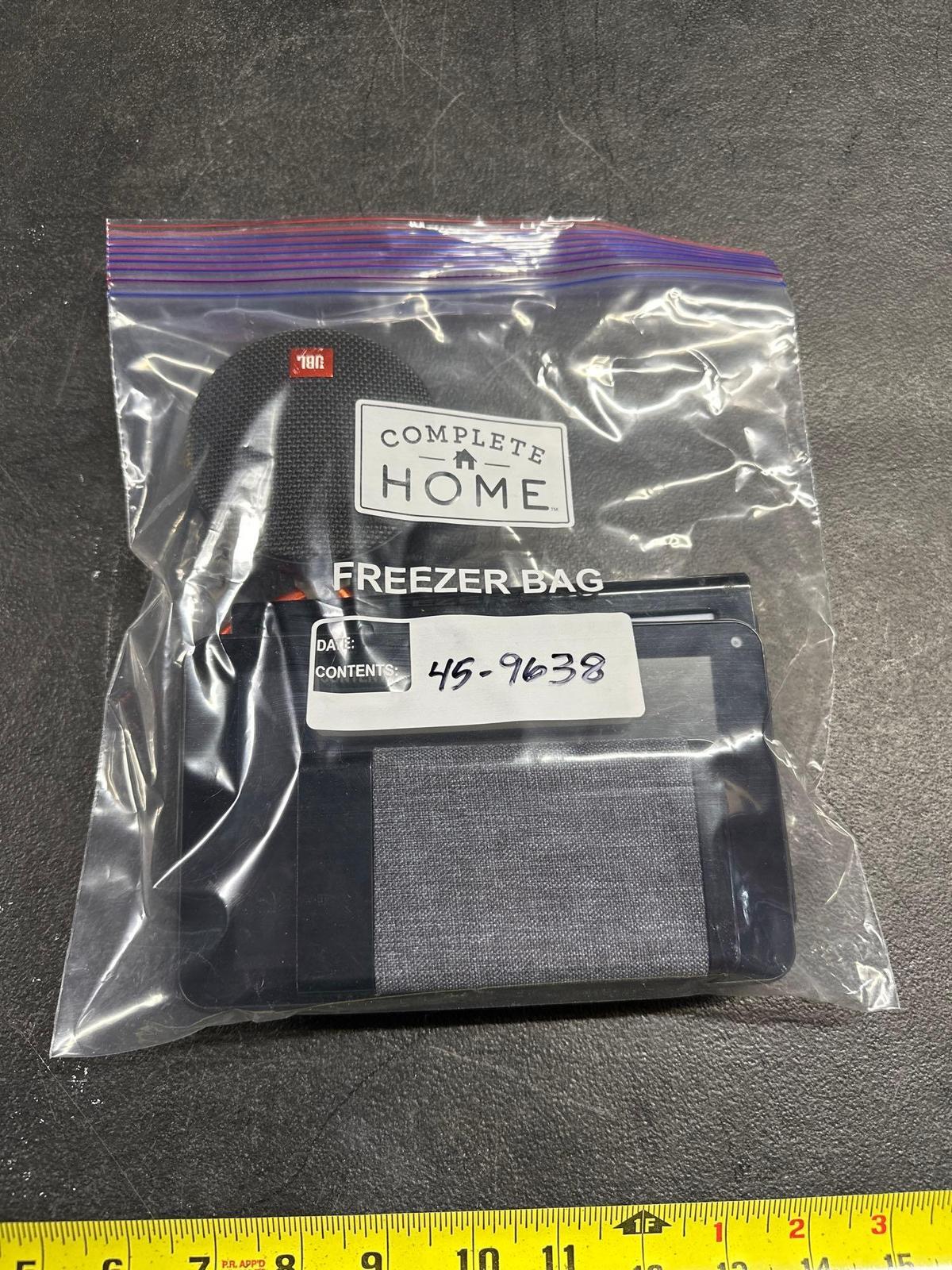 Taxable Tablet / GPS / Speaker and Charger