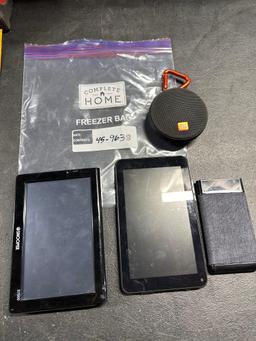Taxable Tablet / GPS / Speaker and Charger