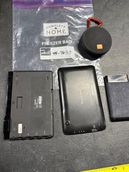 Taxable Tablet / GPS / Speaker and Charger