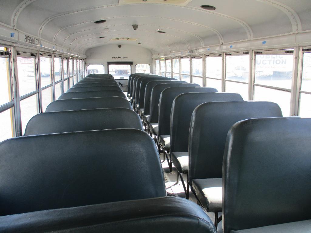 2005 Thomas 71 Pass. Bus