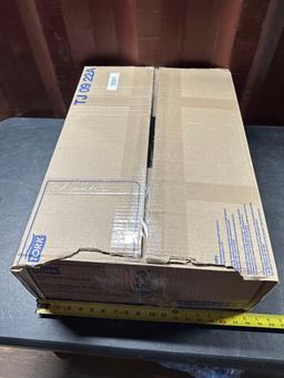 1 BOX OF SUNGLASSES