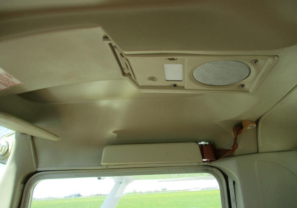 At auction is a 1978 Cessna 152 II, Registration No. N68302, Engine Lycoming Series (4 Cycle), 115
