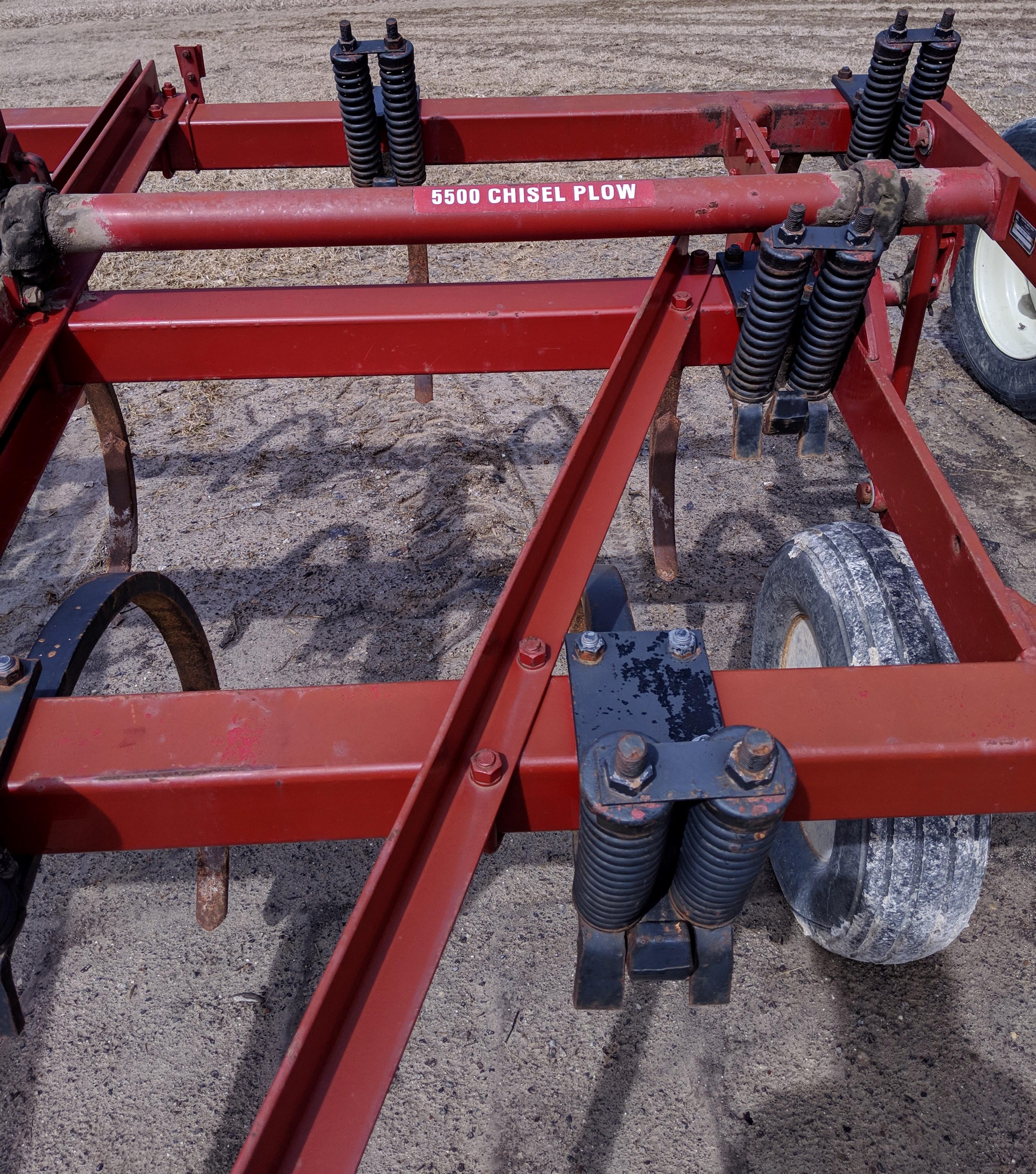 CASE IH 55, 10 SHANK CHISEL