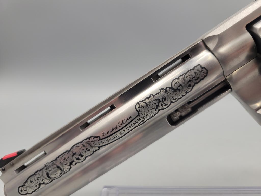 Colt Python Silver Snake Edition