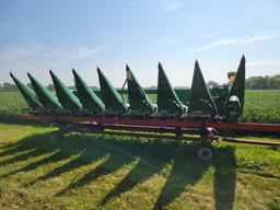 John Deere 608C Corn Head