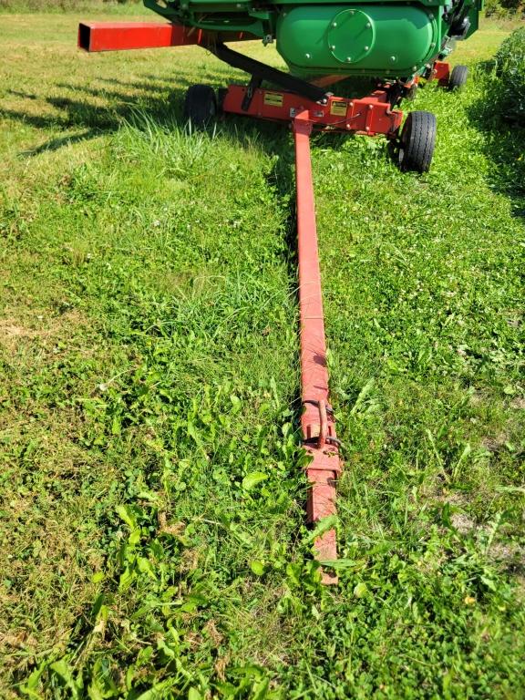 John Deere 608C Corn Head