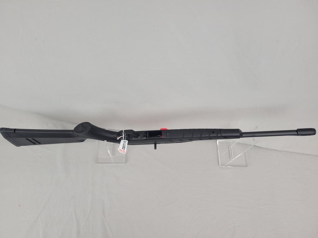Derya TM22 Rifle Derya TM 22 rifle, .22 LR, poly stock, blued barrel, semi-auto, comes with one maga