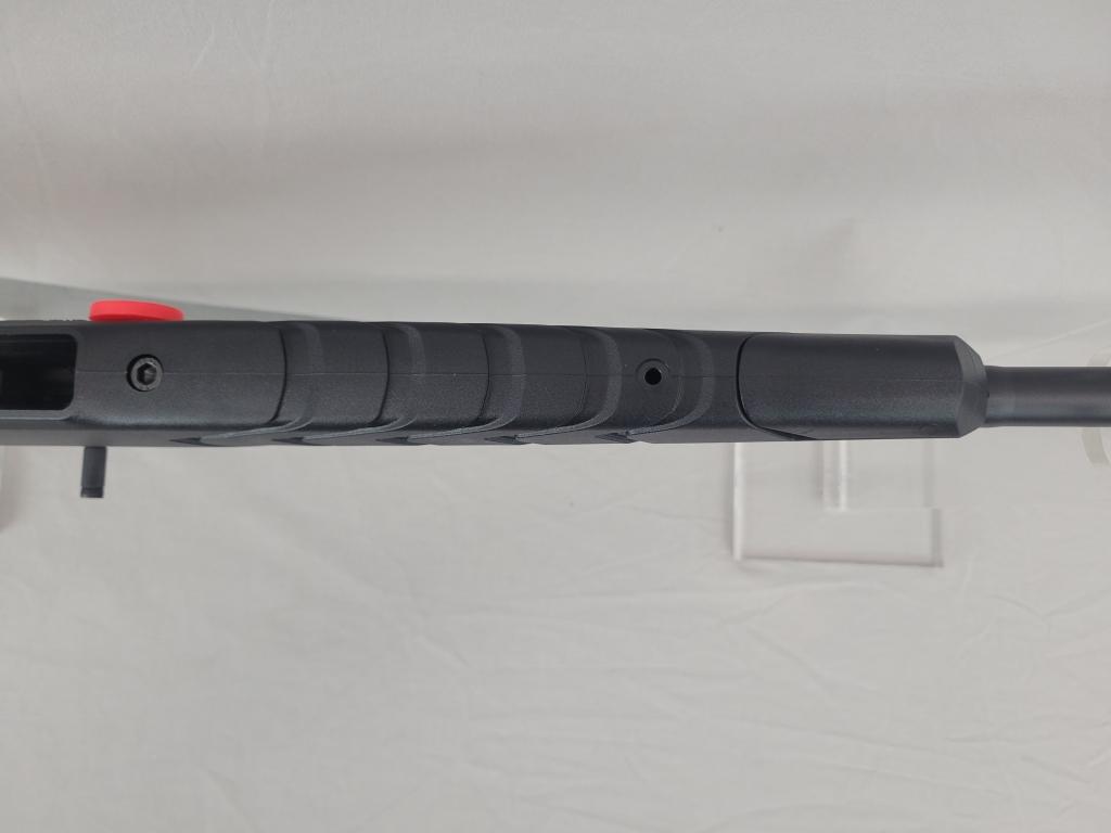 Derya TM22 Rifle Derya TM 22 rifle, .22 LR, poly stock, blued barrel, semi-auto, comes with one maga