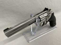 Smith & Wesson, Model 617-6, 22lr ctg, Revolver, 2 Speed Loaders and Hardcase