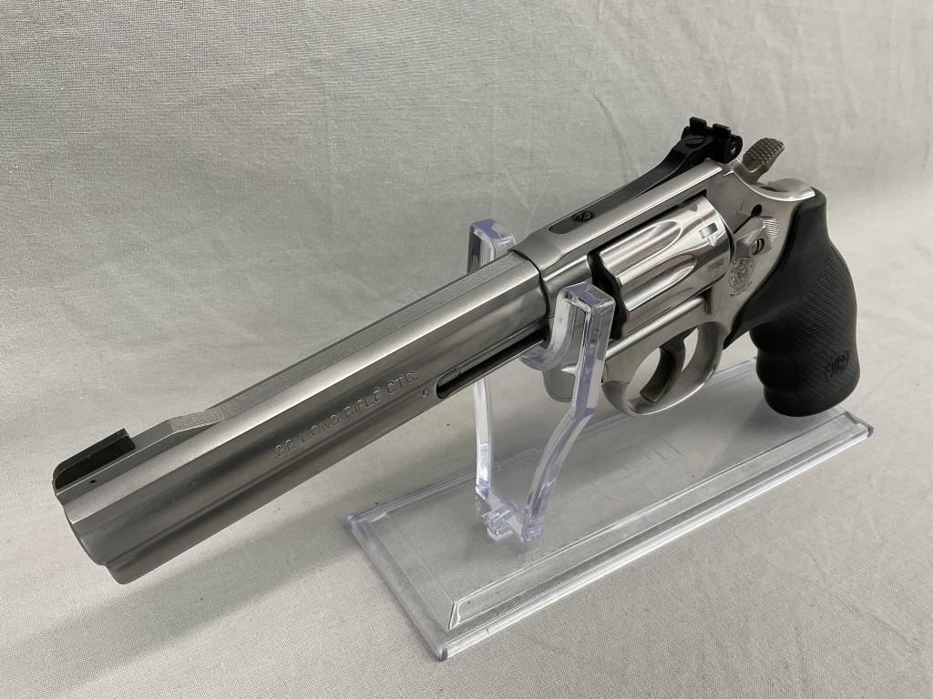 Smith & Wesson, Model 617-6, 22lr ctg, Revolver, 2 Speed Loaders and Hardcase