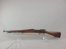 Springfield Model 1903 Springfield model 1903, bolt action rifle, 30-06 cal, wooden stock and blued