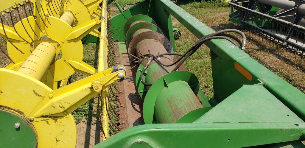 John Deere 213 grain head rigid