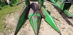 John Deere 3970 chopper with 2R narrow corn head